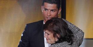 Майката на Роналдо: Предпочитам Кристиано да се върне в Юнайтед 