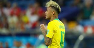 Неймар подкрепи Суарес