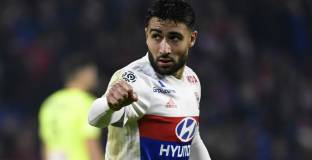 Фекир може да премине в Милан