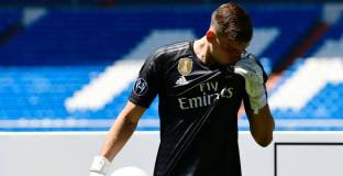  Лунин може да премине под наем в Аякс