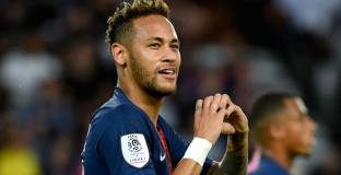 Иниеста: Не мога да си представя Неймар в Барселона