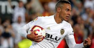 Наполи се интересува от крило на Валенсия