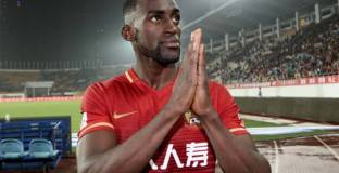 Джексон Мартинес подписа с португалски аутсайдер