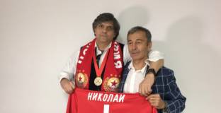 ЦСКА с жест към своя легенда