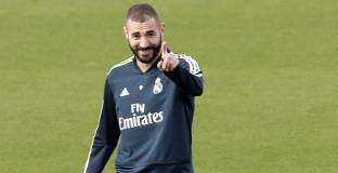 Реал Мадрид възнамерява да удължи договора на Бензема