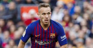 Контузен от Барселона се качи на сноуборд 