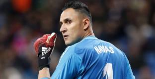 Навас може да продължи кариерата си в Порто