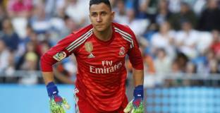 Навас може да продължи кариерата си в Бенфика