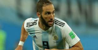 Фонсека покани Игуаин да дойде в Рома