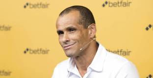 Ривалдо: Проблемите на Барса не са във VAR