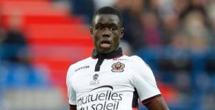 Упамекано избира клуб от Висшата лига