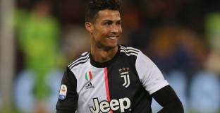 В Корея плашат Ювентус със съд заради Роналдо