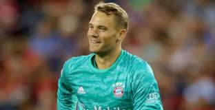 Байерн предложи на Нойер контракт за три години