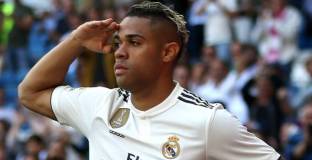 Реал Мадрид ще се опита да продаде Диас през зимата