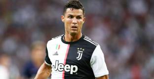 Челси се пошегува с Роналдо