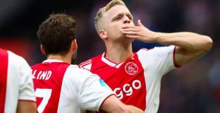 Ман Юнайтед съгласува трансфера на Ван де Бек