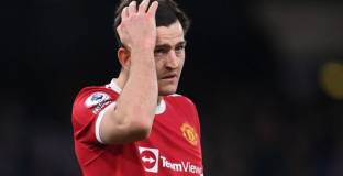  Бербатов: Магуайър може да играе по-добре