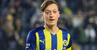   Йозил: Постигнах целта си, подписвайки с Фенербахче