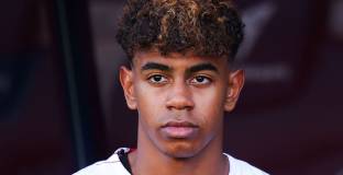 Ямал коментира сравненията с Меси