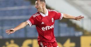 Три клуба от Англия следят един от лидерите на ЦСКА