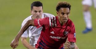 Рейнолдс пристигна в Италия за прегледи в Рома