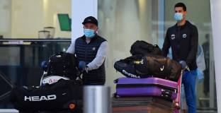   Бекер: Джокович не би летял за Австралия без медицинско изключение