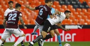 Късни голове носят важна победа на Валенсия (видео)