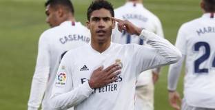 Ман Юнайтед се готви да купи двама централни защитника 