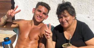 COVID-19 уби майката на Лукас Торейра