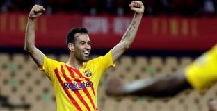 Бускетс се съгласи да намали заплатата си