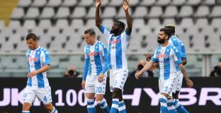 Наполи се справи с Торино за 15 минути и измести Юве от топ 4 (видео)