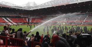  Феновете на Ман Юнайтед планират нови протести