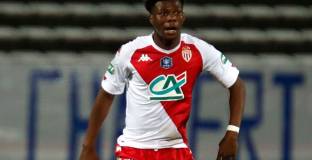 Челси е готов да купи Чуамени през следващото лято