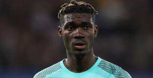  Бисума премина прегледи в Тотнъм 