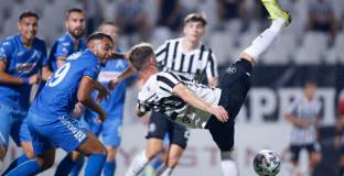 Мъри се затрудни да победи на 