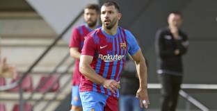 Куман разказа за състоянието на Агуеро