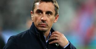 Невил знае кой изнася информация от съблекалнята на Ман Юнайтед