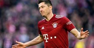  Байерн промени позицията си за Левандовски 