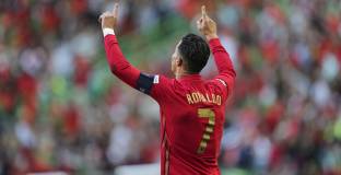  Роналдо е на базата на Ман Юнайтед