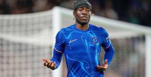 Челси равен с десет от Нотингам