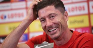   ПСЖ все още има интерес към Левандовски 