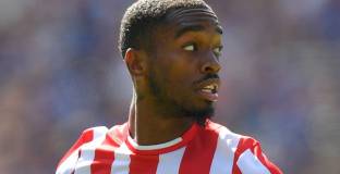 Тотнъм разглеждал Тоуни вместо Соланке 