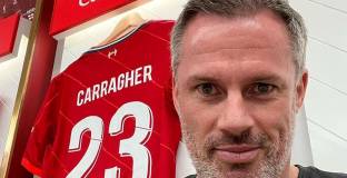 Карагър: Ливърпул все още може да се бори за титлата