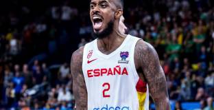  Лоренцо Браун с историческо постижение