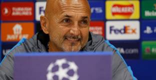 Спалети сравни Кварацхелия и Салах 