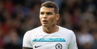 Играчите на Челси били шокирани, че Силва не е капитан 