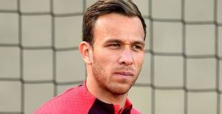 Ливърпул загуби Артур за 3-4 месеца 