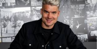  Борусия Дортмунд продължи с вратаря си