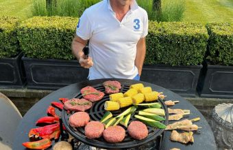 Кристиан Хорнер покани всички пилоти на барбекю. 