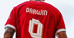 Нунес смени номера си